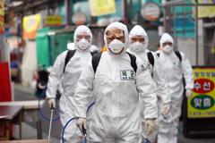 "Coronavirus, in Cina 20 nuovi casi 'importati'" https://www.adnkronos.com/rf/image_size_240x180/Pub/AdnKronos/Assets/Immagini/2020/03/02/coronavirus_tute_cina_afp.jpg