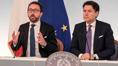 Il Guardasigilli Bonafede e il premier Conte (ImagoE)