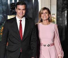 Il premier spagnolo, Pedro Sanchez, e la moglie Begona Gomez  ANSA 