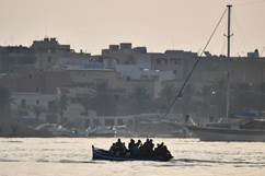 Migranti: in 1.400 a Lampedusa, 5 nuovi
