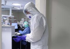 https://www.adnkronos.com/rf/image_size_240x180/Pub/AdnKronos/Assets/Immagini/2020/03/21/coronavirus_medici_fg.jpg