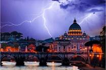 Risultato immagini per fulmine su s. pietro