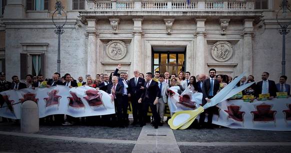 https://www.openpolis.it/wp-content/uploads/2020/06/Voto-taglio-parlamentari.jpeg