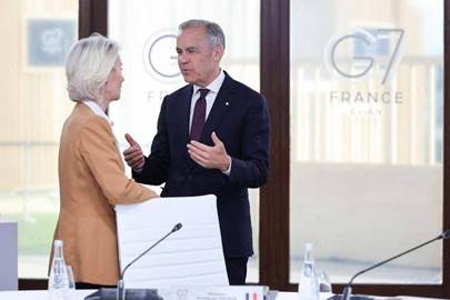 La presidente della Commissione Europea Ursula von der Leyen con il premier canadese Mark Carney
 - Fotogramma/Ipa