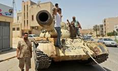 Tripoli forze entrano a Sirte da tre fronti